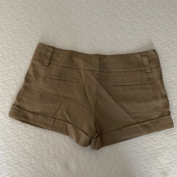 Alice + Olivia shorts size 10 - Picture 3 of 3